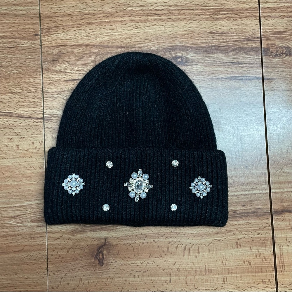 Black Ribbed Rhinestone & Pearl Embellished  Beanie - Picture 3 of 5